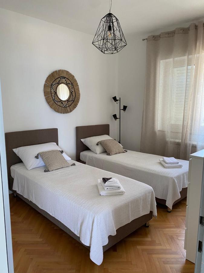 Apartman Betty Шибеник Экстерьер фото